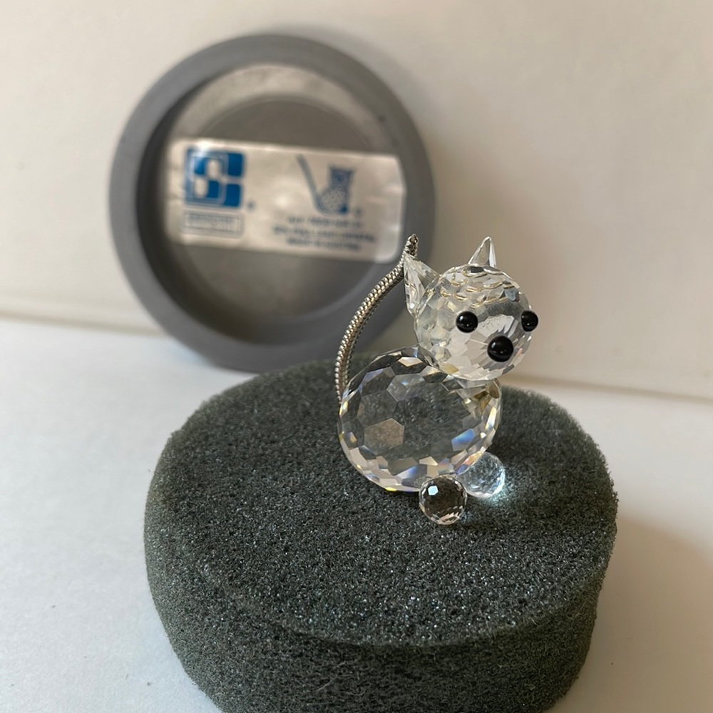 Swarovski crystal kitten 🐈‍⬛